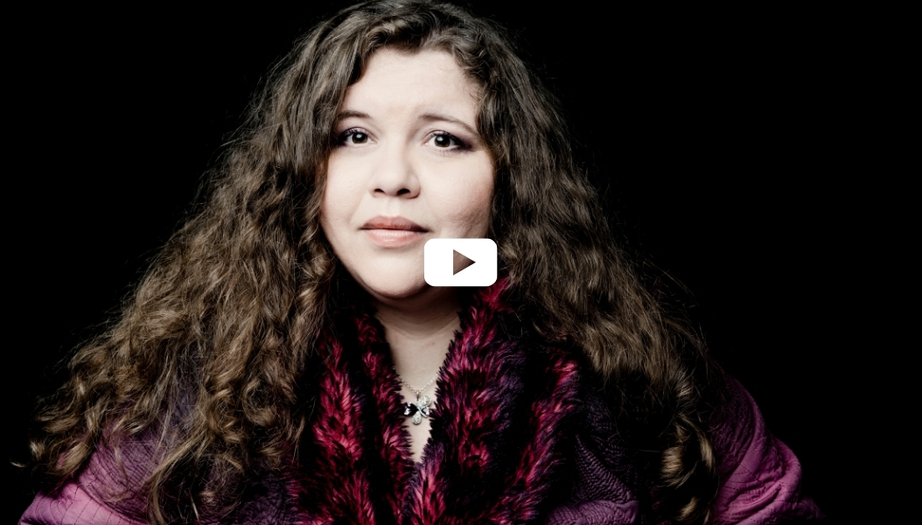 Plamena <br>Mangova 3 Mangova vignette video youtube 25 26 3 - Productions Internationales Albert Sarfati