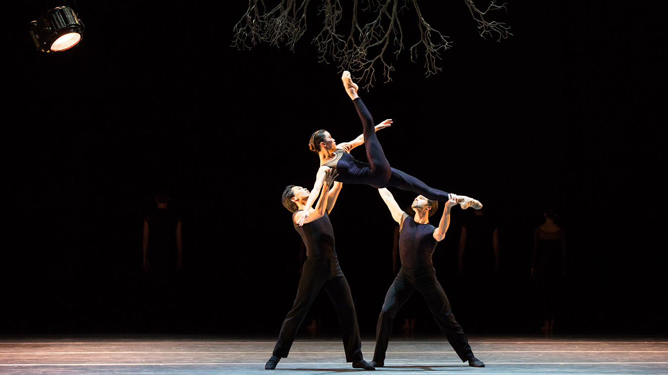 BOSTON BALLET 11 Boston-Ballet-Wings-of-Wax-photo-Rosalie-O-Connor_Full-image-complet1