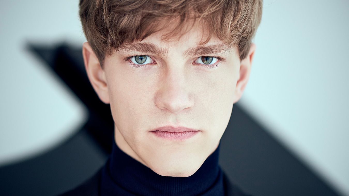 JAN LISIECKI 3 JAN-Lisiecky-photo-Christoph-Kostlin