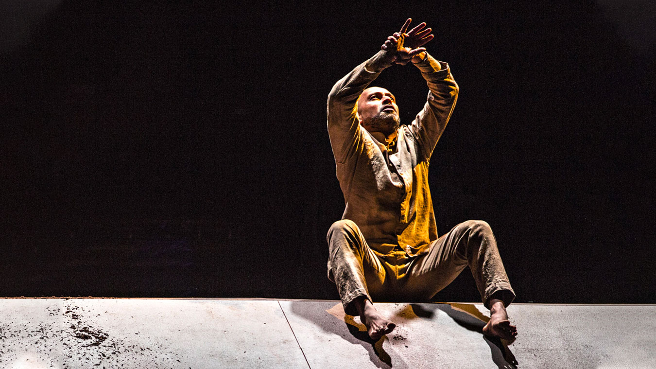 AKRAM KHAN 5 AKRAM KHAN Xenos vignette mise en avant 20 21 1350x759 1 - Productions Internationales Albert Sarfati