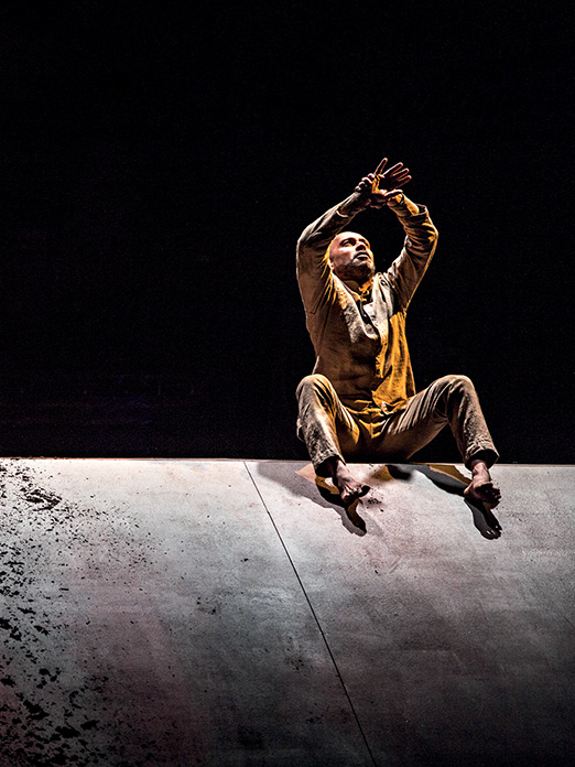 Transcendanses 24 PIAS prod20 21 AKRAM KHAN Transcendanses danse - Productions Internationales Albert Sarfati