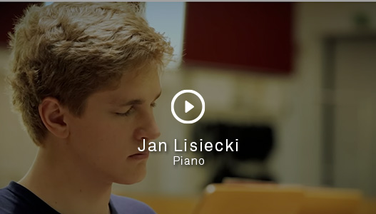 JAN LISIECKI 6 Jan Lisiecki 21 22 vignette Chopin nocturne video prod newformat - Productions Internationales Albert Sarfati