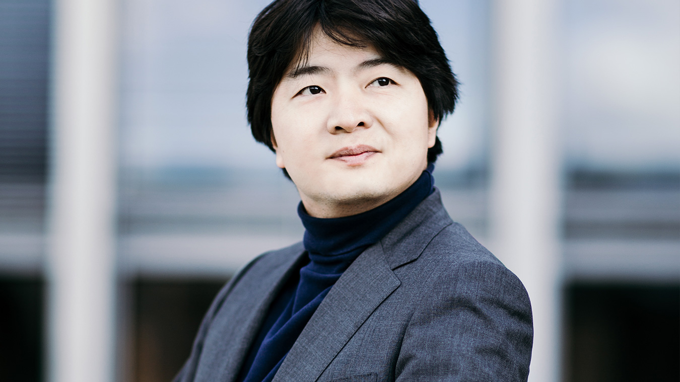 Kazuki Yamada3 Credit Marco Borggreve sliders autres photos artistes.jpg - Productions Internationales Albert Sarfati