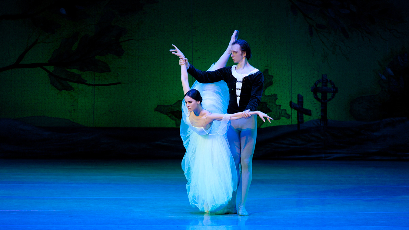 GISELLE 6 Giselle ballet Ukraine Kiev 5 Slider autres photos productions 22 23 - Productions Internationales Albert Sarfati