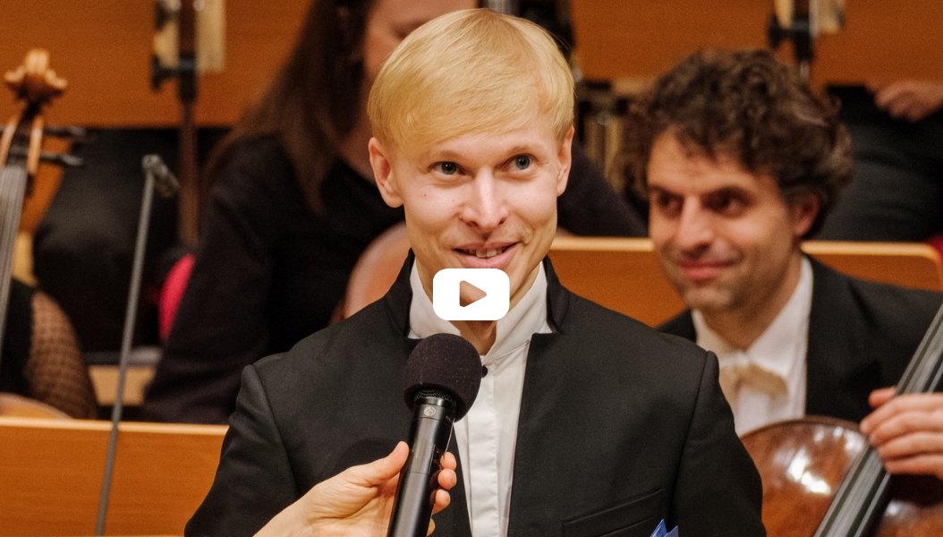Aavik vignette video youtube 25 26 2 2 - Productions Internationales Albert Sarfati