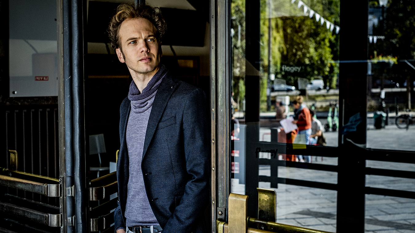 JULIEN <br>LIBEER 4 Julien Libeer 1 Slider autres photos artistes - Productions Internationales Albert Sarfati
