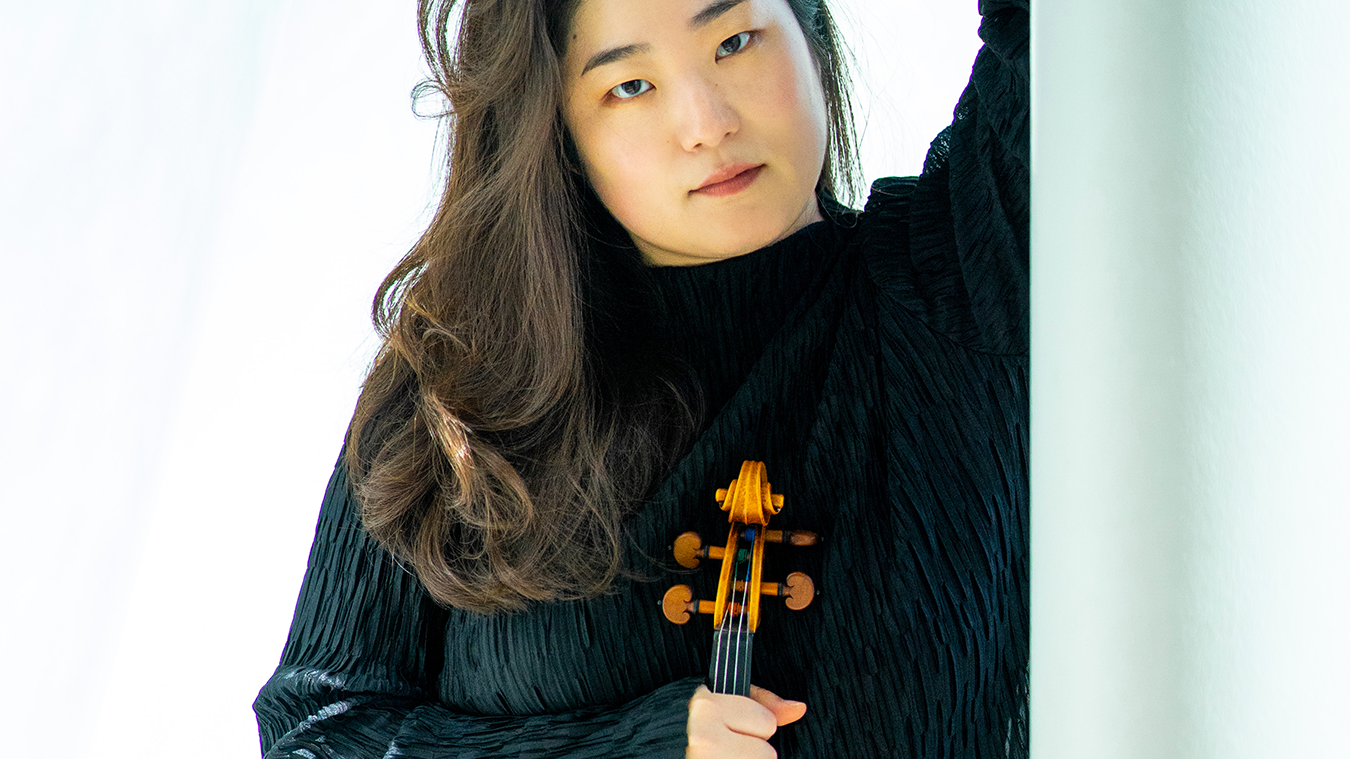 Kim <br>Suyoen 5 Suyoen Kim2 Slider autres photos artistes - Productions Internationales Albert Sarfati