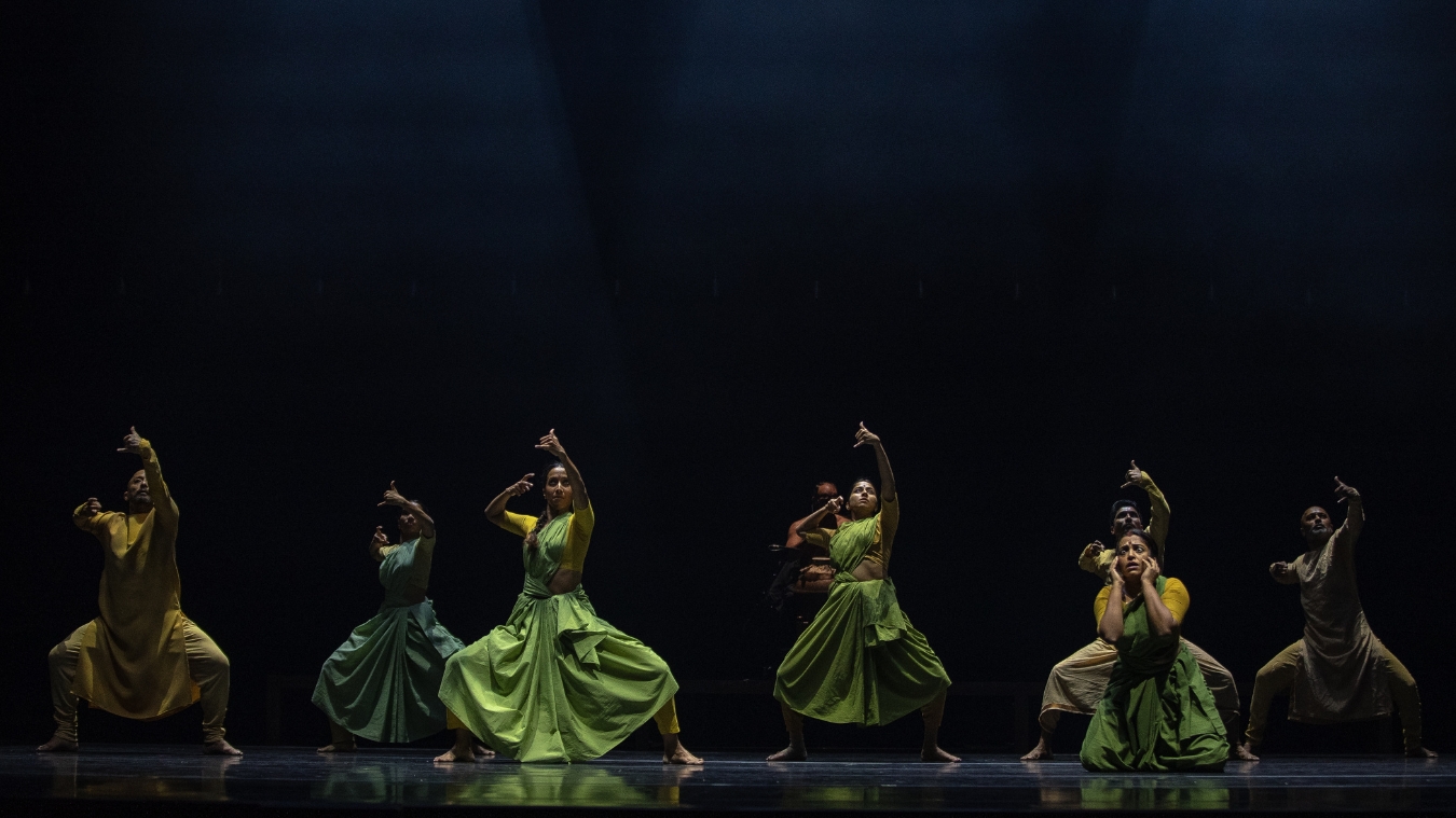AKRAM KHAN | GIGENIS 3 GIGENIS Slider autres photos danse 24 25 2 - Productions Internationales Albert Sarfati