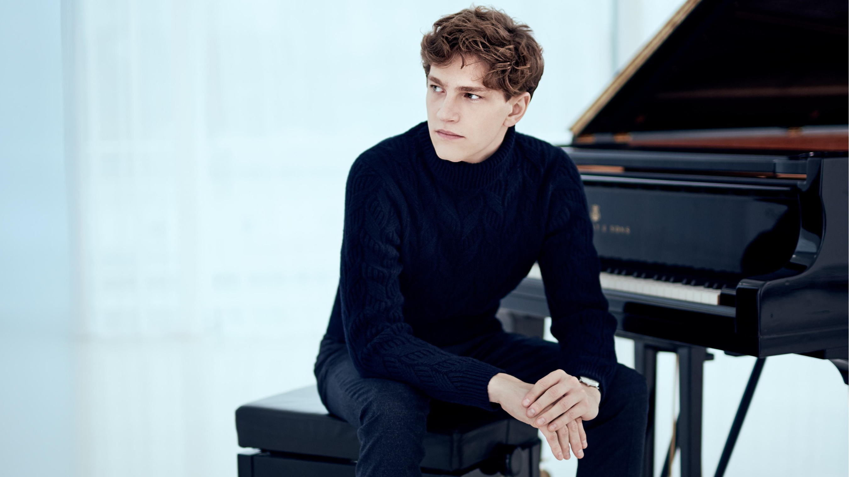 Jan Lisiecki 2025 3 Jan Lisiecki Slider autres photos productions 24 25 2 - Productions Internationales Albert Sarfati
