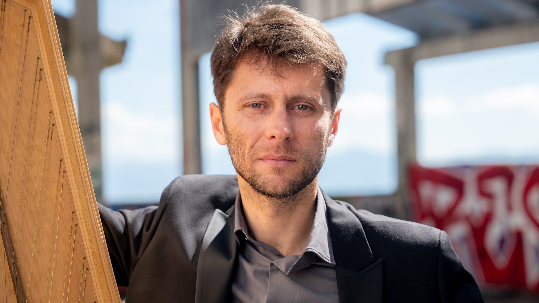 BENOÎT <BR>DUMON 3 Benoit Dumon 2 Slider autres photos artistes tournees - Productions Internationales Albert Sarfati
