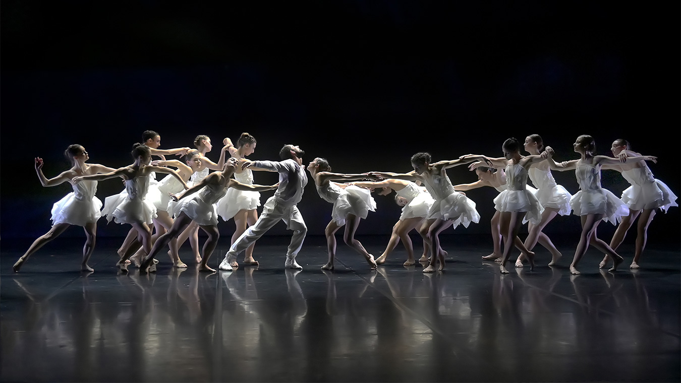 Ballet-Preljocaj-Le-Lac-des-Signes-Transcendanses-PIAS-01 Ballet Preljocaj Le Lac des Signes Transcendanses PIAS 01 - Productions Internationales Albert Sarfati