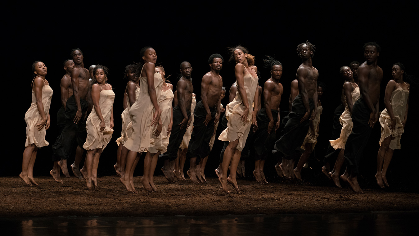 LE SACRE DU PRINTEMPS © Maarten Vanden JOSEPHINE LE SACRE DU PRINTEMPS Transcendanses PIAS 02 - Productions Internationales Albert Sarfati