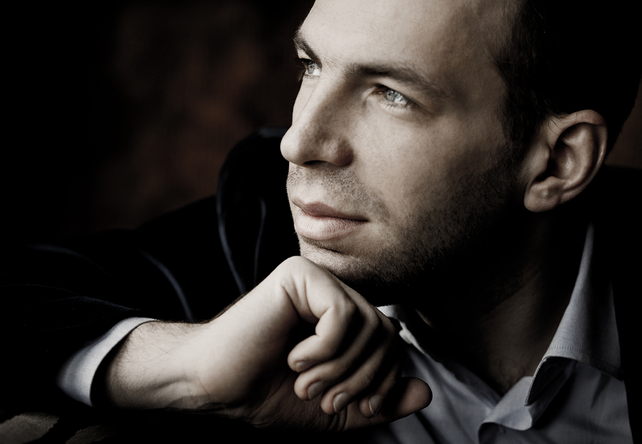 Andrei Korobeinikov photo Irene Zandel - Productions Internationales Albert Sarfati