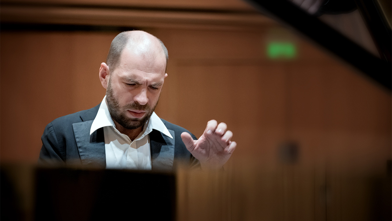 ANDREI KOROBEINIKOV 3 korobeinikov 26 27 PIAS 03 - Productions Internationales Albert Sarfati