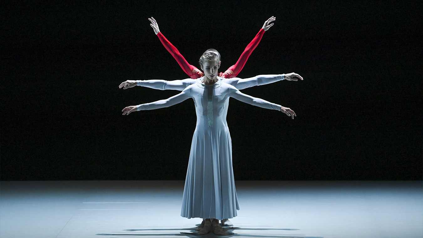 MALANDAIN BALLET BIARRITZ 5 malandain 26 27 L OISEAU DE FEU Transcendanses PIAS 02 - Productions Internationales Albert Sarfati